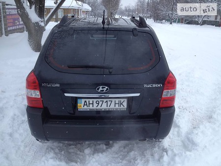 Hyundai Tucson 2011  випуску Донецьк з двигуном 0 л газ позашляховик механіка за 10800 долл. 