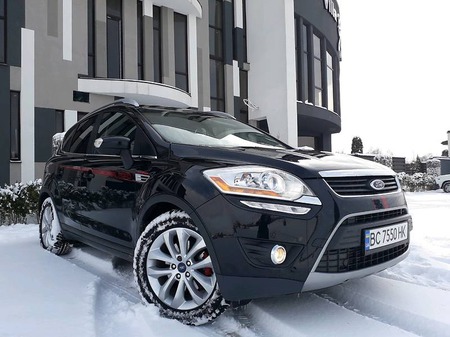 Ford Kuga 2012  випуску Львів з двигуном 2 л дизель позашляховик автомат за 15600 долл. 