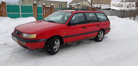 Volkswagen Passat 1995  выпуска Харьков с двигателем 0 л дизель универсал механика за 700 долл. 
