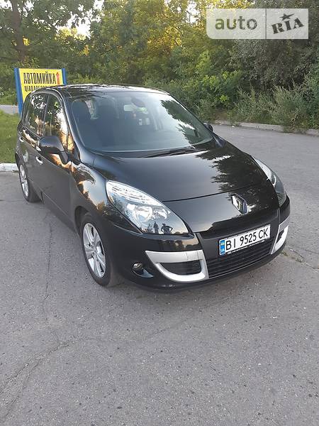 Renault Scenic 2010  випуску Полтава з двигуном 1.5 л дизель хэтчбек автомат за 8500 долл. 