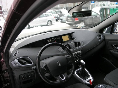 Renault Scenic 2015  випуску Луцьк з двигуном 1.5 л дизель мінівен автомат за 9800 долл. 