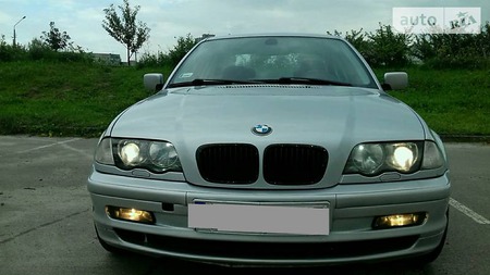 BMW 330 2001  випуску Львів з двигуном 3 л дизель седан автомат за 2000 долл. 