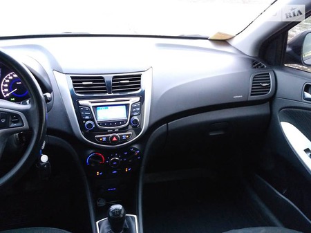 Hyundai Accent 2011  випуску Одеса з двигуном 0 л газ седан механіка за 7700 долл. 