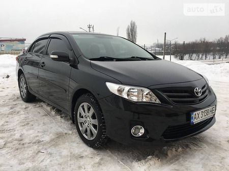 Toyota Corolla 2011  випуску Харків з двигуном 0 л бензин седан автомат за 12500 долл. 