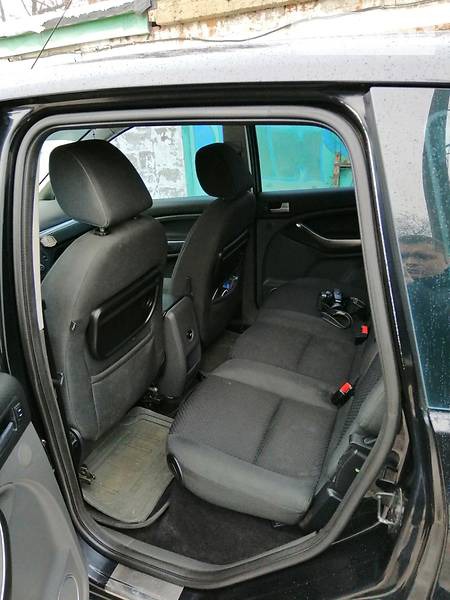 Ford C-Max 2007  випуску Дніпро з двигуном 2 л газ мінівен механіка за 7200 долл. 