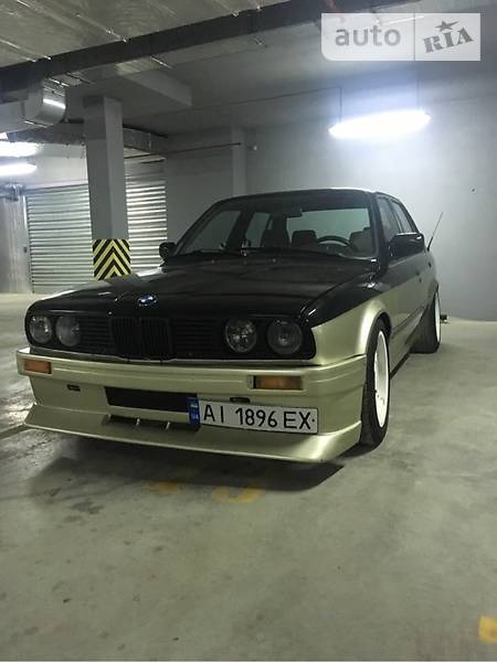 BMW 323 1986  випуску Одеса з двигуном 2 л газ седан механіка за 2600 долл. 