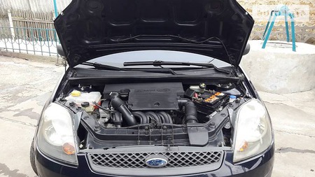 Ford Fiesta 2007  випуску Херсон з двигуном 1.3 л  хэтчбек механіка за 5400 долл. 