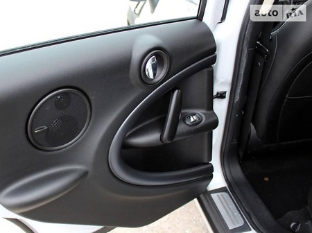 Mini Countryman 2015  випуску Одеса з двигуном 1.6 л бензин хэтчбек автомат за 17300 долл. 