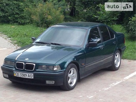 BMW 318 1997  випуску Івано-Франківськ з двигуном 1.8 л бензин седан механіка за 4300 долл. 