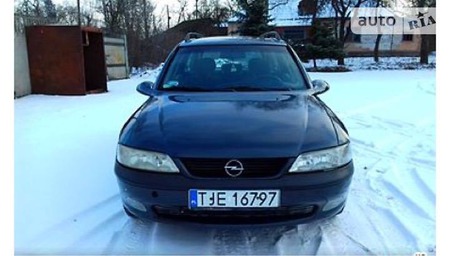 Opel Vectra 1997  выпуска Чернигов с двигателем 2 л газ универсал механика за 800 долл. 