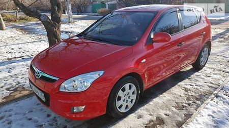 Hyundai i30 2008  випуску Дніпро з двигуном 1.4 л бензин хэтчбек механіка за 7500 долл. 