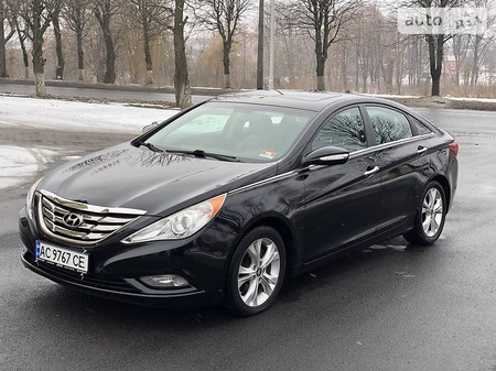 Hyundai Sonata 2011  випуску Луцьк з двигуном 2.4 л бензин седан автомат за 10000 долл. 