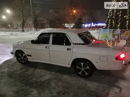 ГАЗ 3110 2001  випуску Харків з двигуном 0 л газ седан механіка за 1900 долл. 
