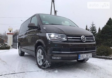 Volkswagen Multivan 2015  выпуска Львов с двигателем 2 л дизель минивэн автомат за 37000 долл. 