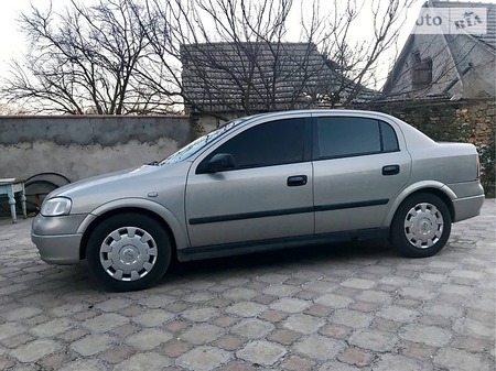 Opel Astra 2007  випуску Одеса з двигуном 1.4 л бензин седан механіка за 4500 долл. 