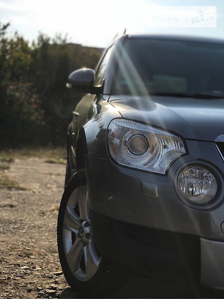 Skoda Yeti 2011  випуску Рівне з двигуном 1.2 л бензин позашляховик автомат за 10900 долл. 