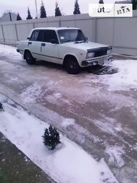 Lada 2105 1987  випуску Тернопіль з двигуном 0 л газ седан механіка за 950 долл. 