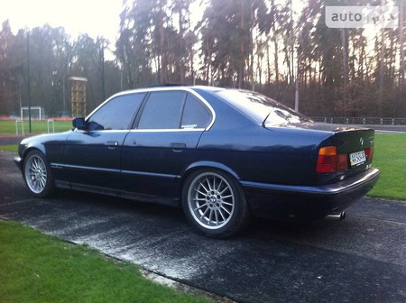 BMW 535 1991  випуску Миколаїв з двигуном 3.5 л газ седан автомат за 2800 долл. 