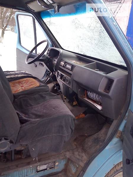 Ford Transit 1990  випуску Луганськ з двигуном 0 л дизель  механіка за 2100 долл. 