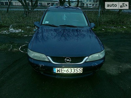 Opel Vectra 2001  выпуска Ровно с двигателем 1.6 л газ седан механика за 1250 долл. 