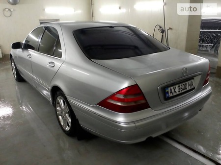 Mercedes-Benz S 320 2000  випуску Харків з двигуном 0 л газ седан автомат за 5700 долл. 