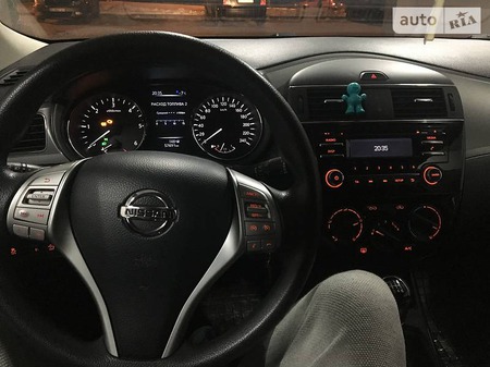 Nissan Pulsar 2015  випуску Львів з двигуном 1.5 л дизель хэтчбек механіка за 13600 долл. 