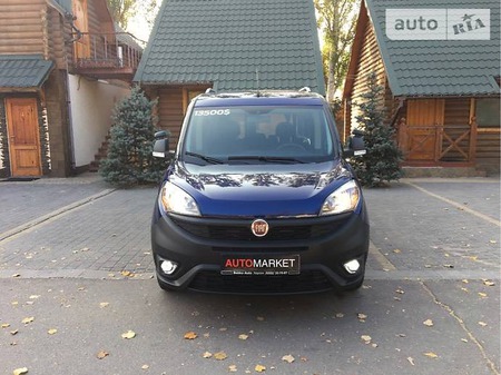 Fiat Doblo 2017  випуску Херсон з двигуном 0 л бензин мінівен механіка за 11900 долл. 