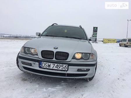 BMW 320 2002  выпуска Черновцы с двигателем 2 л дизель универсал механика за 2200 долл. 