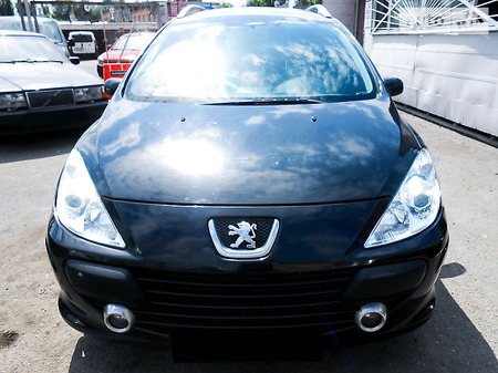 Peugeot 307 2007  випуску Запоріжжя з двигуном 2 л бензин універсал автомат за 8000 долл. 