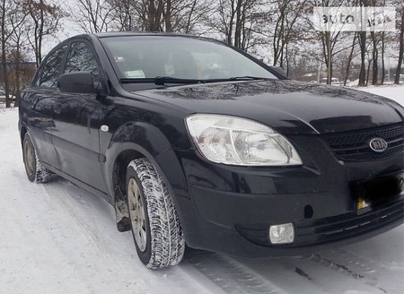 KIA Rio 2008  випуску Тернопіль з двигуном 1.4 л газ седан механіка за 5000 долл. 