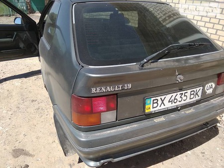 Renault 19 1992  випуску Хмельницький з двигуном 0 л бензин купе механіка за 2050 долл. 