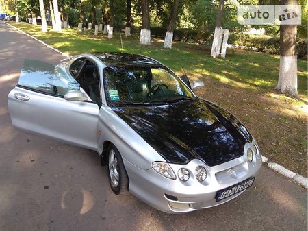 Hyundai Tiburon 2001  випуску Київ з двигуном 2 л газ купе механіка за 5000 долл. 