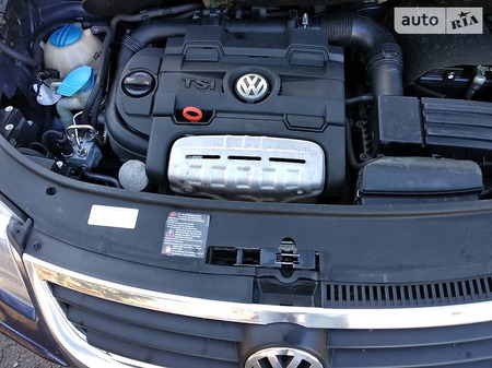 Volkswagen Touran 2010  випуску Запоріжжя з двигуном 1.4 л газ мінівен автомат за 8500 долл. 