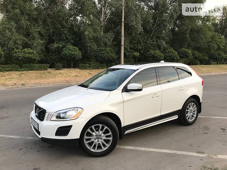 Volvo XC60 2010  випуску Запоріжжя з двигуном 2.4 л дизель позашляховик автомат за 19000 долл. 