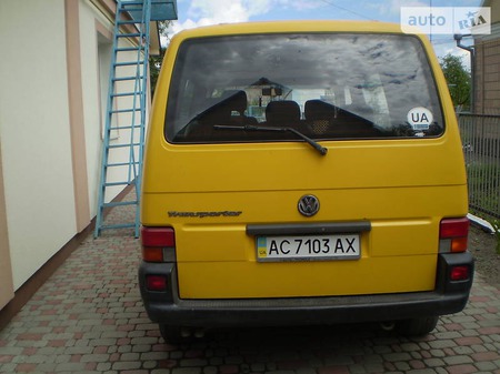 Volkswagen Transporter 2000  випуску Луцьк з двигуном 1.9 л дизель  механіка за 6700 долл. 