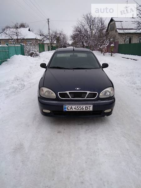 Daewoo Lanos 2004  випуску Черкаси з двигуном 1.5 л газ седан механіка за 3200 долл. 