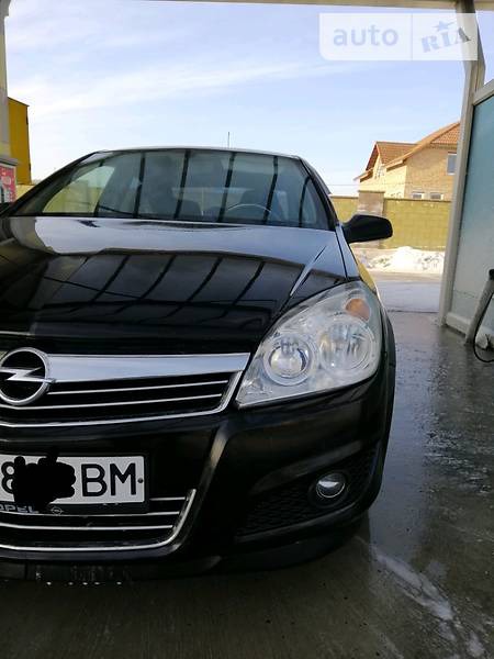 Opel Astra 2008  випуску Рівне з двигуном 1.8 л газ седан механіка за 8100 долл. 