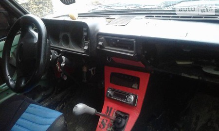 Lada 2105 1993  випуску Ужгород з двигуном 0 л газ седан механіка за 600 долл. 