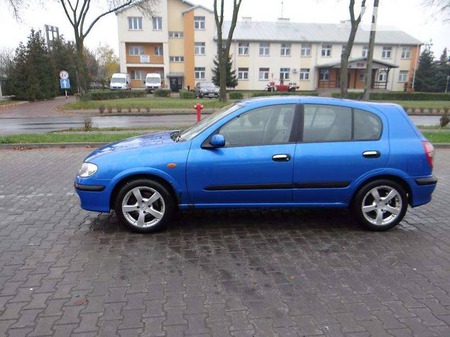 Nissan Almera 2002  випуску Луцьк з двигуном 0 л дизель хэтчбек механіка за 550 долл. 