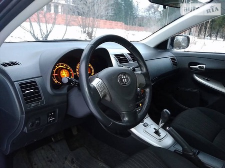 Toyota Corolla 2008  випуску Харків з двигуном 1.6 л бензин седан автомат за 9200 долл. 