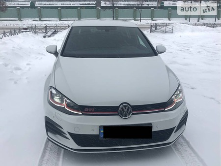 Volkswagen Golf GTI 2018  випуску Дніпро з двигуном 2 л бензин хэтчбек автомат за 35000 долл. 