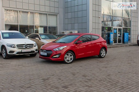Hyundai i30 2013  випуску Херсон з двигуном 0 л бензин хэтчбек автомат за 10500 долл. 