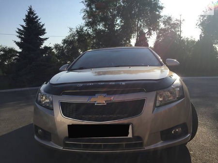 Chevrolet Cruze 2011  випуску Запоріжжя з двигуном 1.8 л газ седан автомат за 9200 долл. 