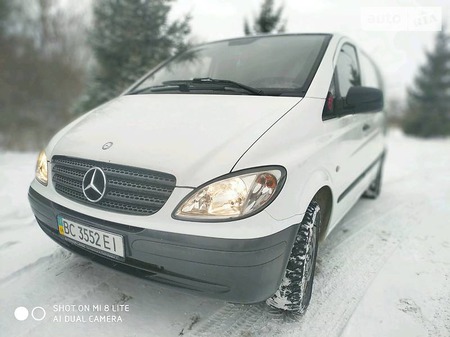 Mercedes-Benz Vito 2010  випуску Львів з двигуном 2.2 л дизель мінівен механіка за 8999 долл. 