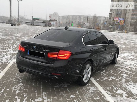 BMW 330 2017  випуску Суми з двигуном 2 л бензин седан автомат за 32000 долл. 