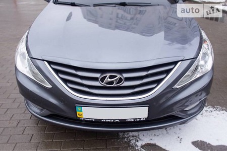 Hyundai Sonata 2010  випуску Хмельницький з двигуном 2 л газ седан механіка за 10500 долл. 