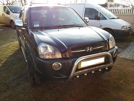 Hyundai Tucson 2008  випуску Луцьк з двигуном 2 л газ позашляховик механіка за 9000 долл. 