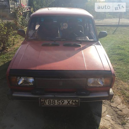 Lada 2105 1983  випуску Луцьк з двигуном 0 л   механіка за 22000 грн. 