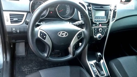 Hyundai i30 2012  випуску Дніпро з двигуном 1.6 л газ хэтчбек автомат за 10700 долл. 
