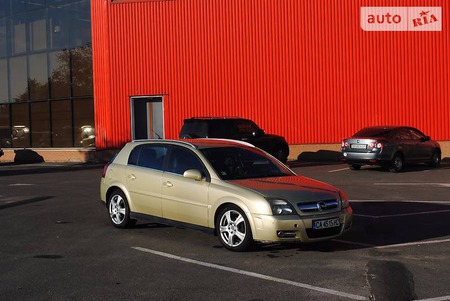 Opel Signum 2004  випуску Одеса з двигуном 2.2 л дизель хэтчбек автомат за 2888 долл. 